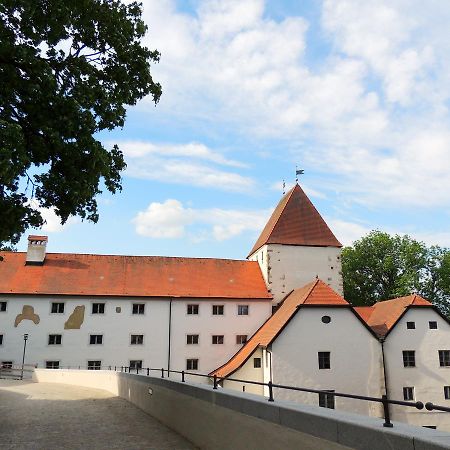Gaestehaus Maelzerei Auf Schloss Neuburg Am Inn Neuburg am Inn Exterior foto